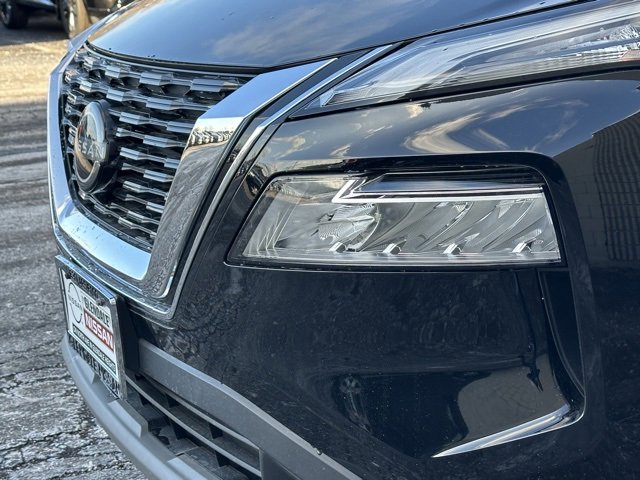 Certified 2023 Nissan Rogue SV w/ SV Premium Package image 8