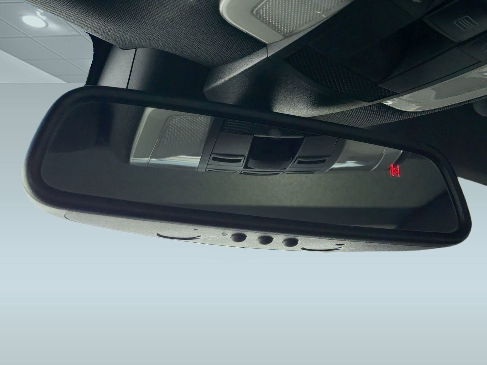 Used 2013 Mercedes-Benz C 250 Coupe image 18