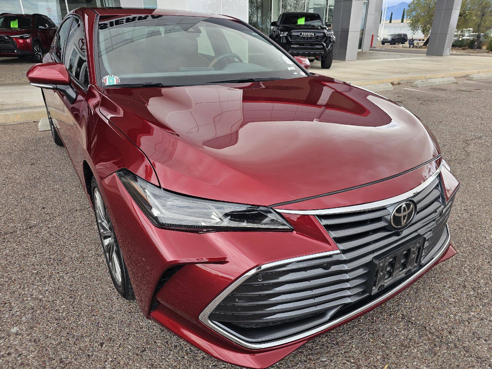 Used 2022 Toyota Avalon Limited image 12