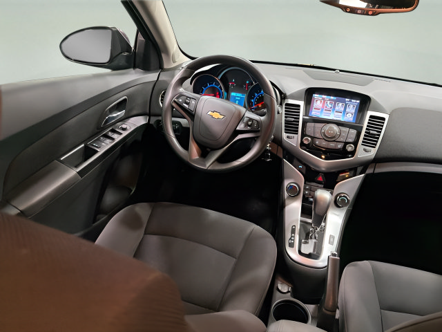 Used 2016 Chevrolet Cruze LT w/ Technology Package FWD image 23