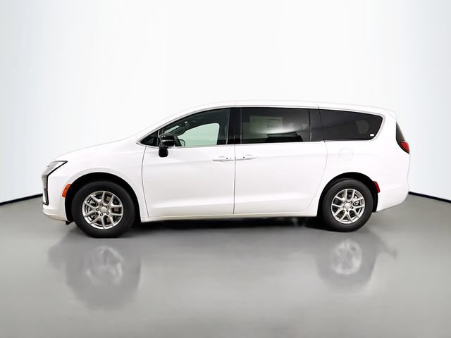 New 2027 Chrysler Pacifica Select FWD image 4