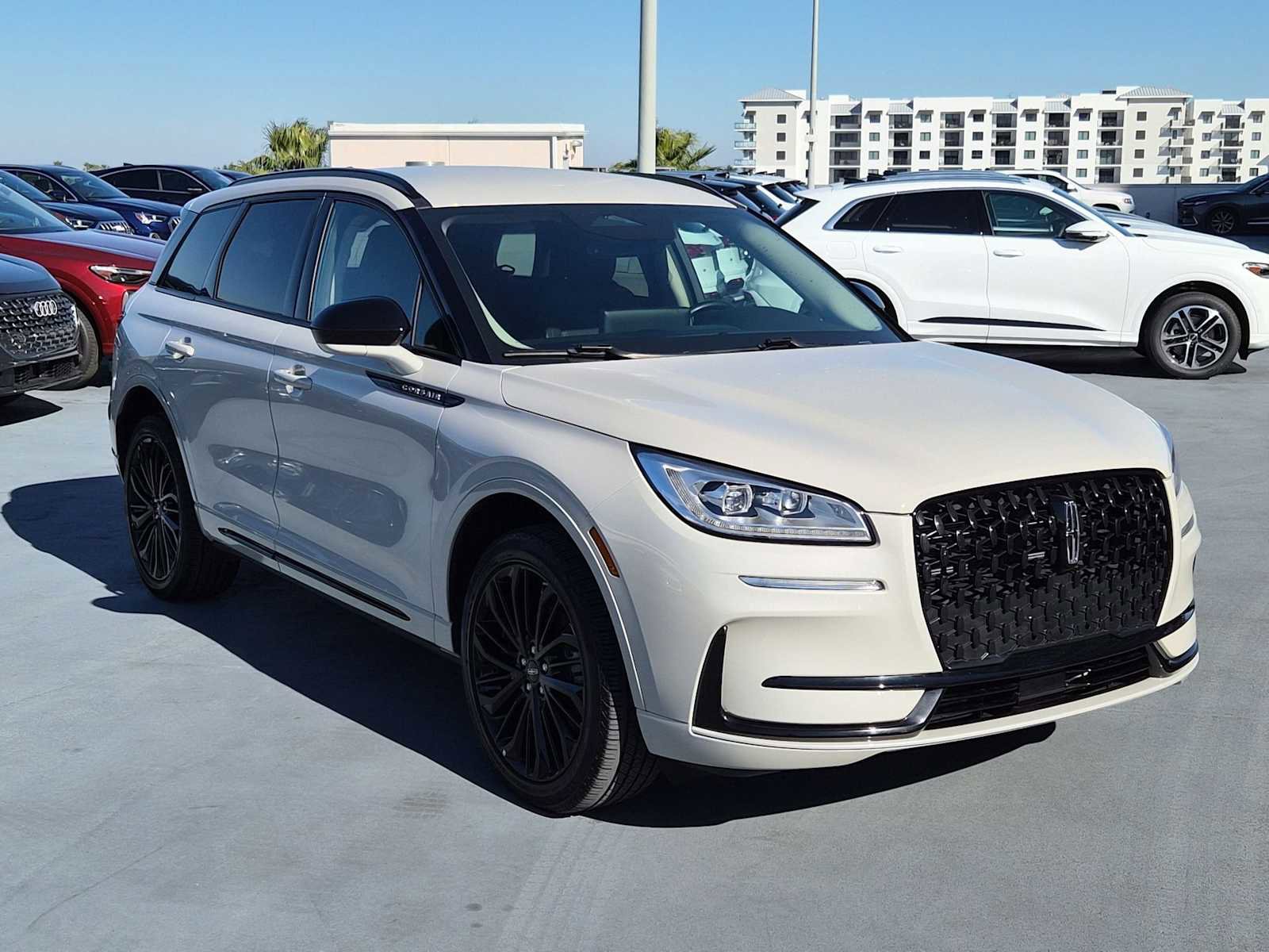 Used 2023 Lincoln Corsair Reserve w/ Jet Appearance Package image 8