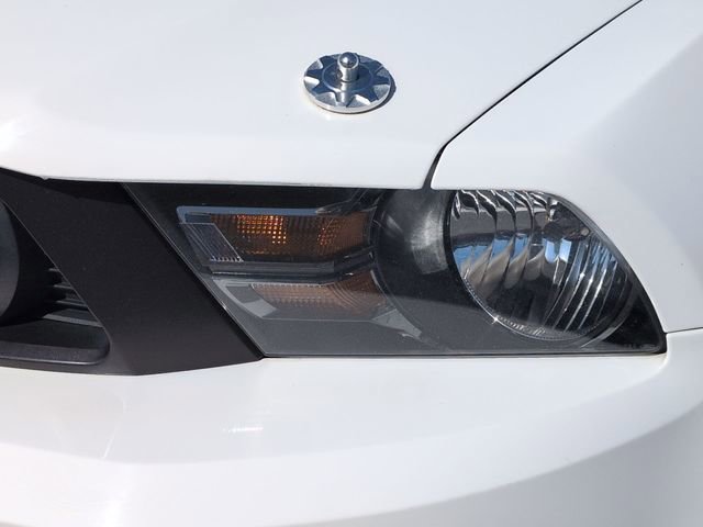 Used 2010 Ford Mustang GT RWD image 9