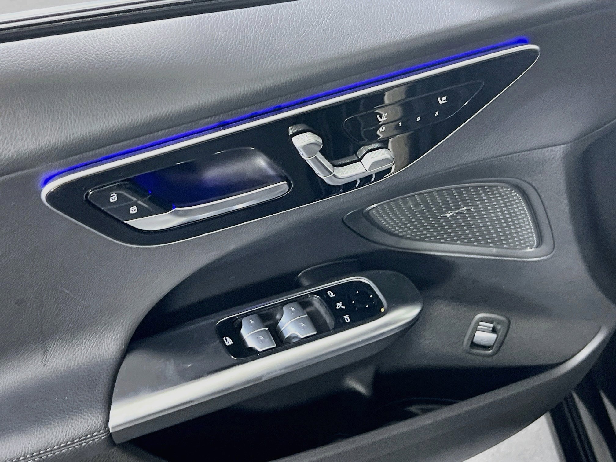 Used 2023 Mercedes-Benz C 300 Sedan image 17