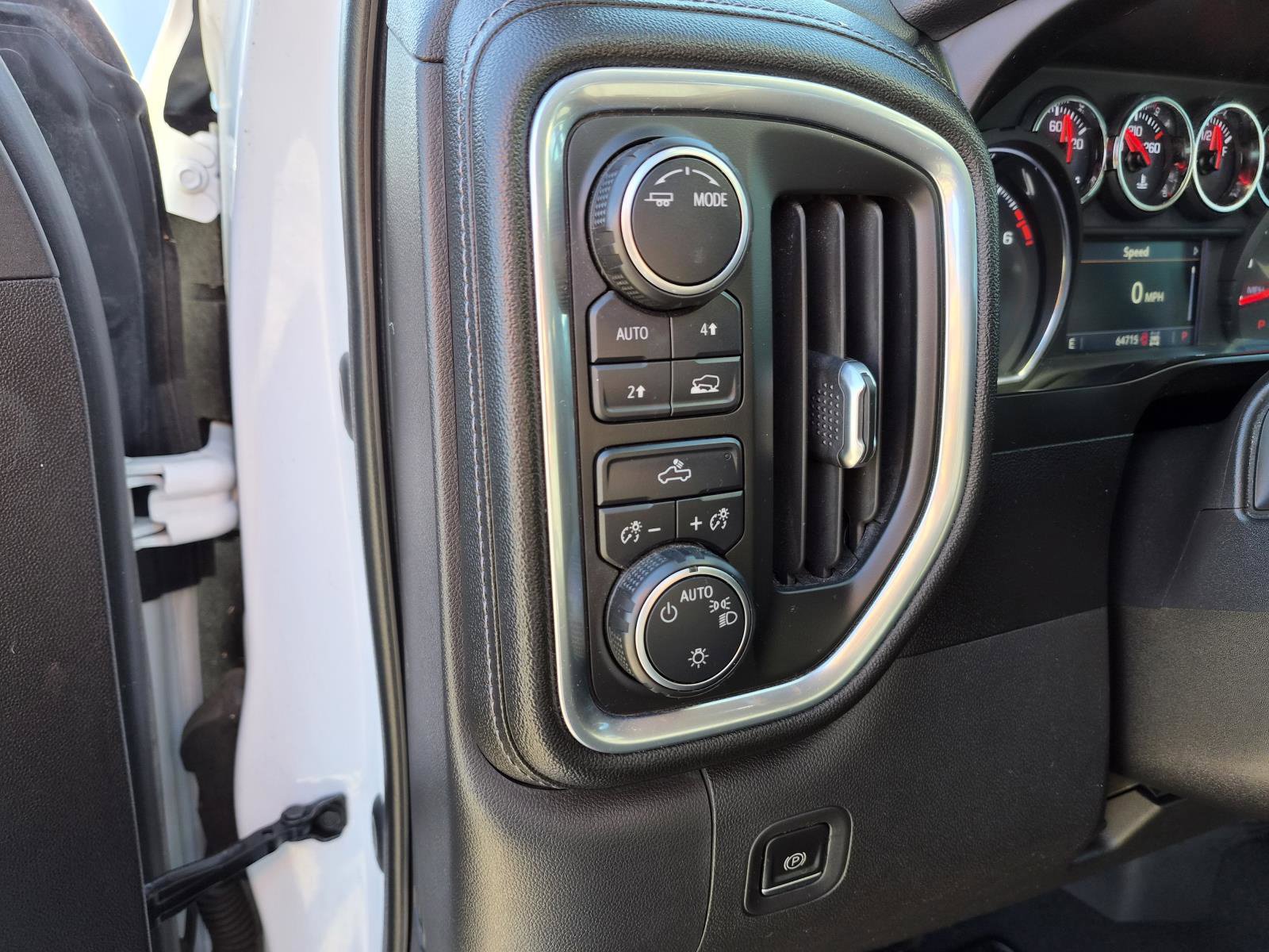 Used 2020 Chevrolet Silverado 1500 LT w/ Texas Edition AWD/4WD image 21