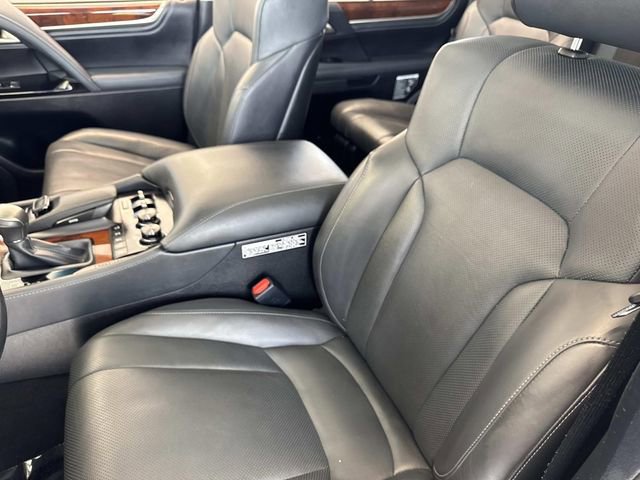 Certified 2020 Lexus LX 570 4WD w/ Luxury Package image 20