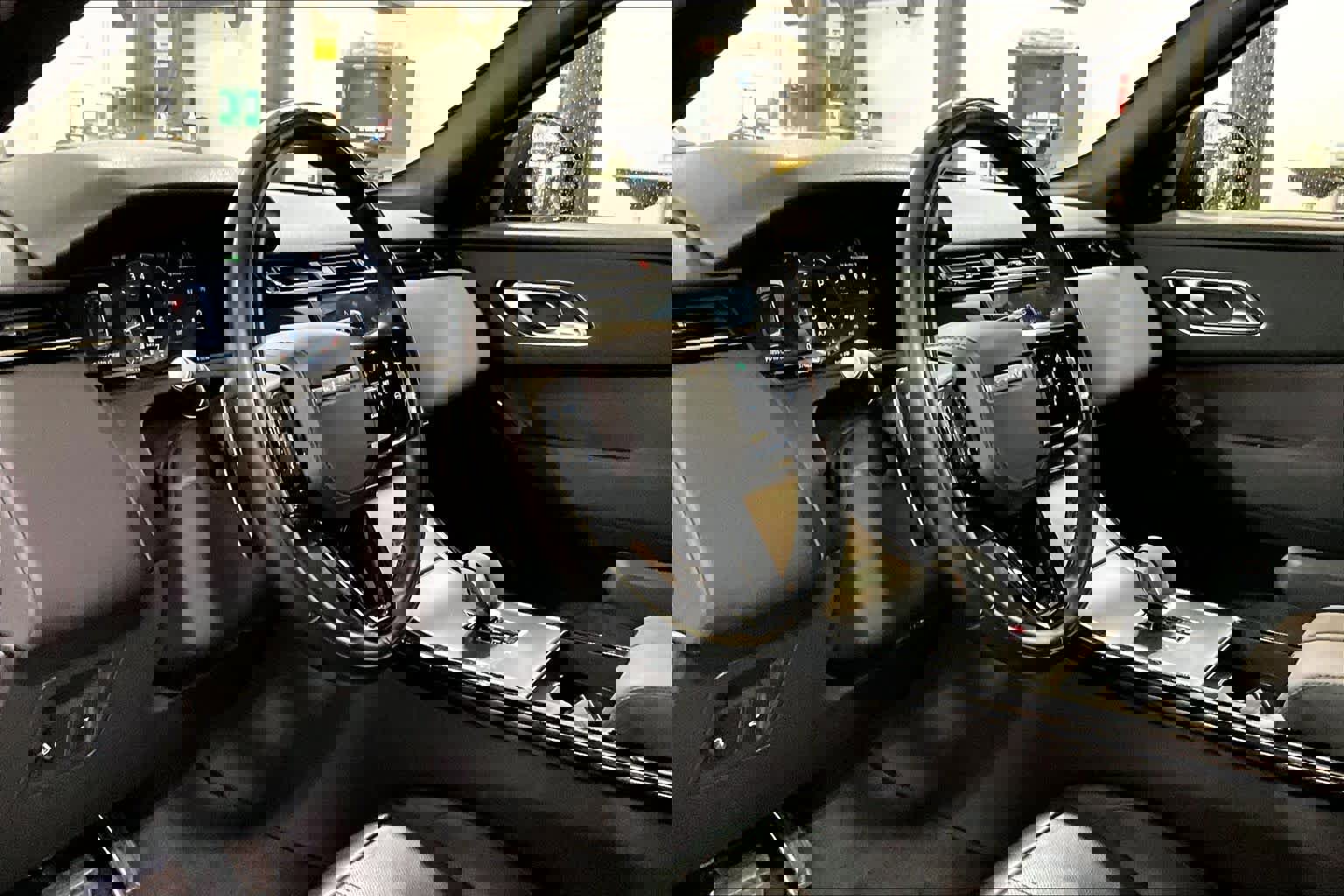 Used 2025 Land Rover Range Rover Velar Dynamic SE image 18