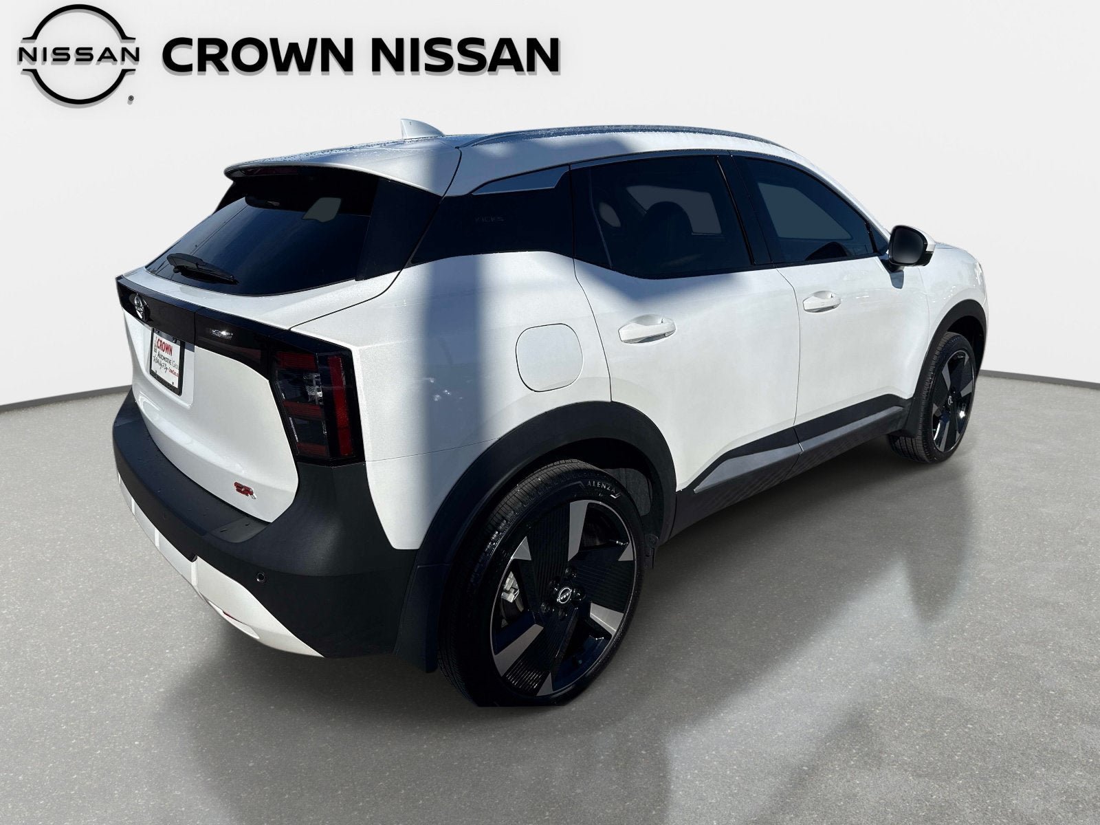 Used 2025 Nissan Kicks SR FWD image 7