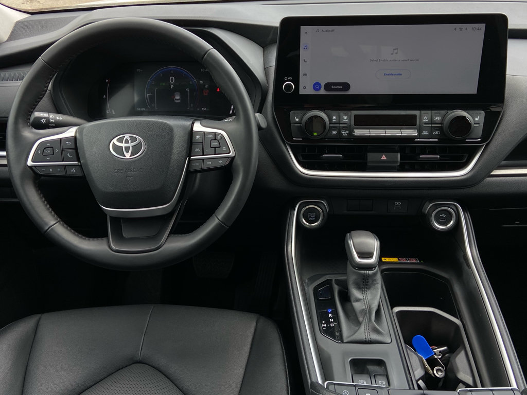 Used 2025 Toyota Grand Highlander AWD image 16