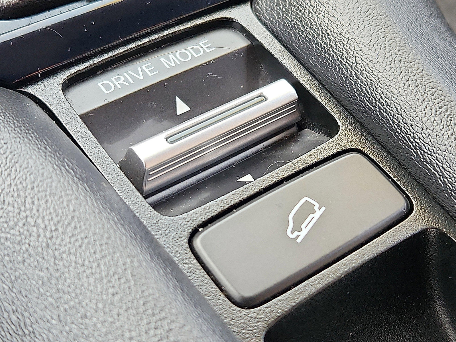 Used 2023 Honda HR-V LX image 24