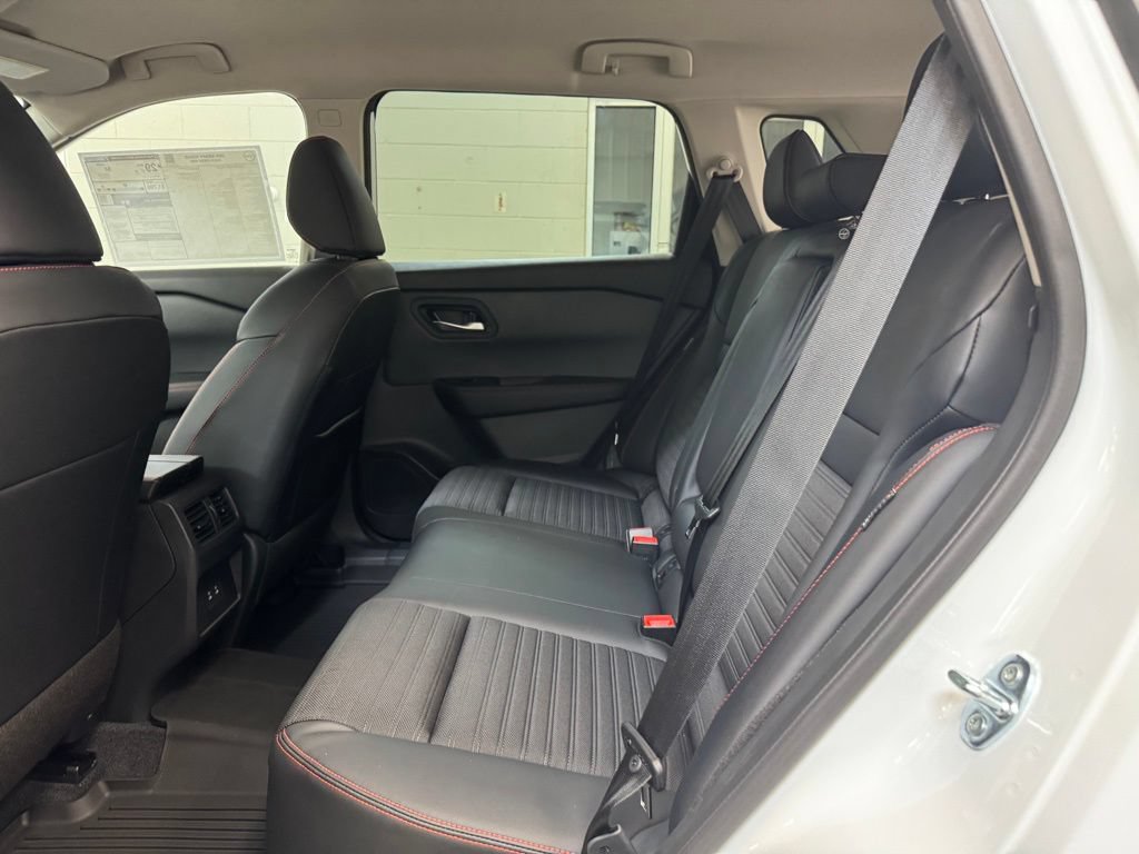 New 2026 Nissan Rogue SV AWD/4WD image 15