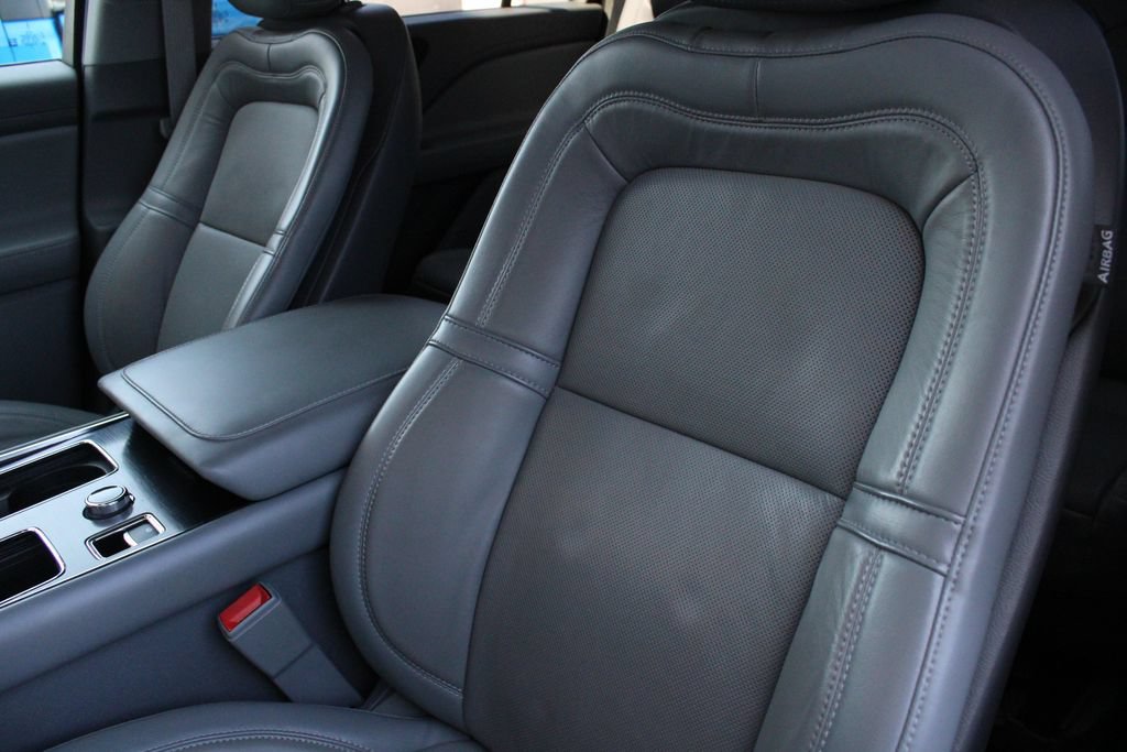 Used 2020 Lincoln Aviator Reserve w/ Equipment Group 201A AWD/4WD image 6
