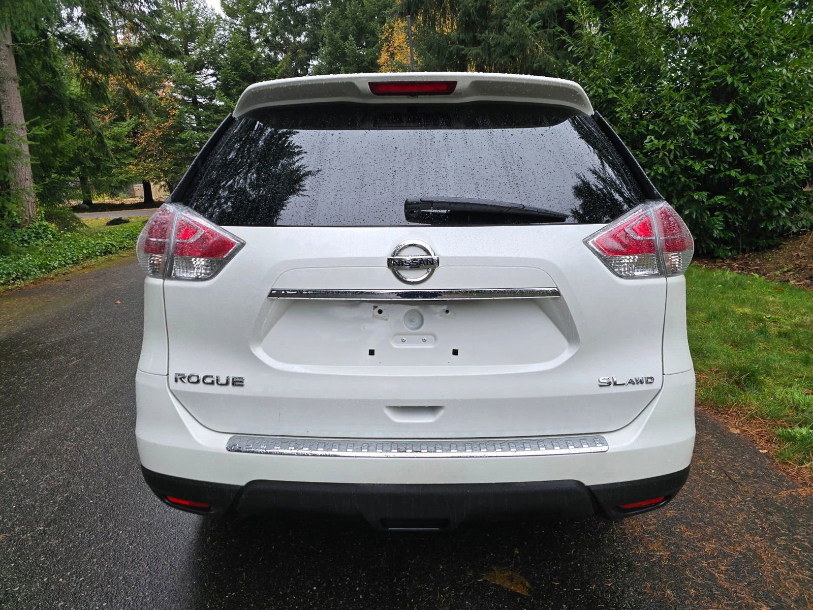 Used 2016 Nissan Rogue SL w/ SL Premium Package image 4