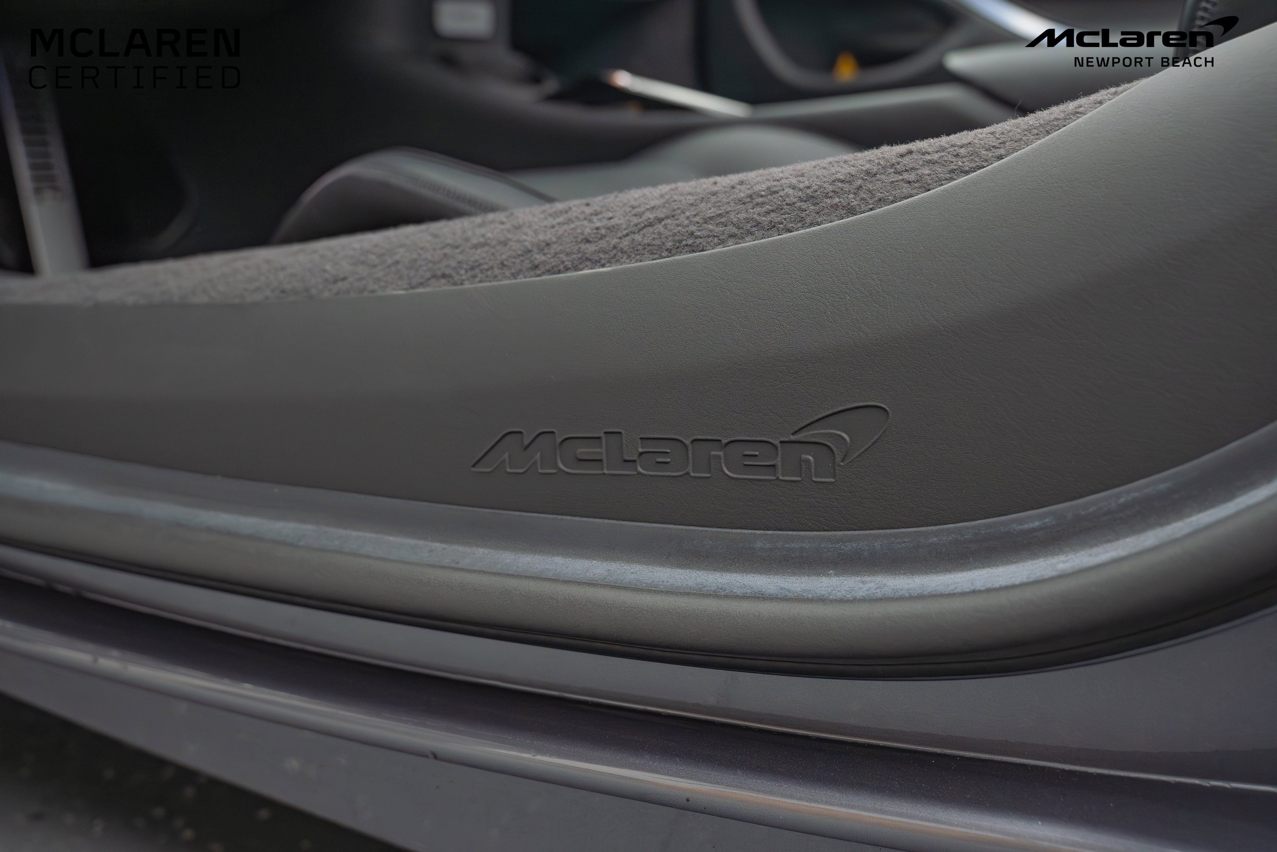 Used 2025 McLaren Artura Spider image 24