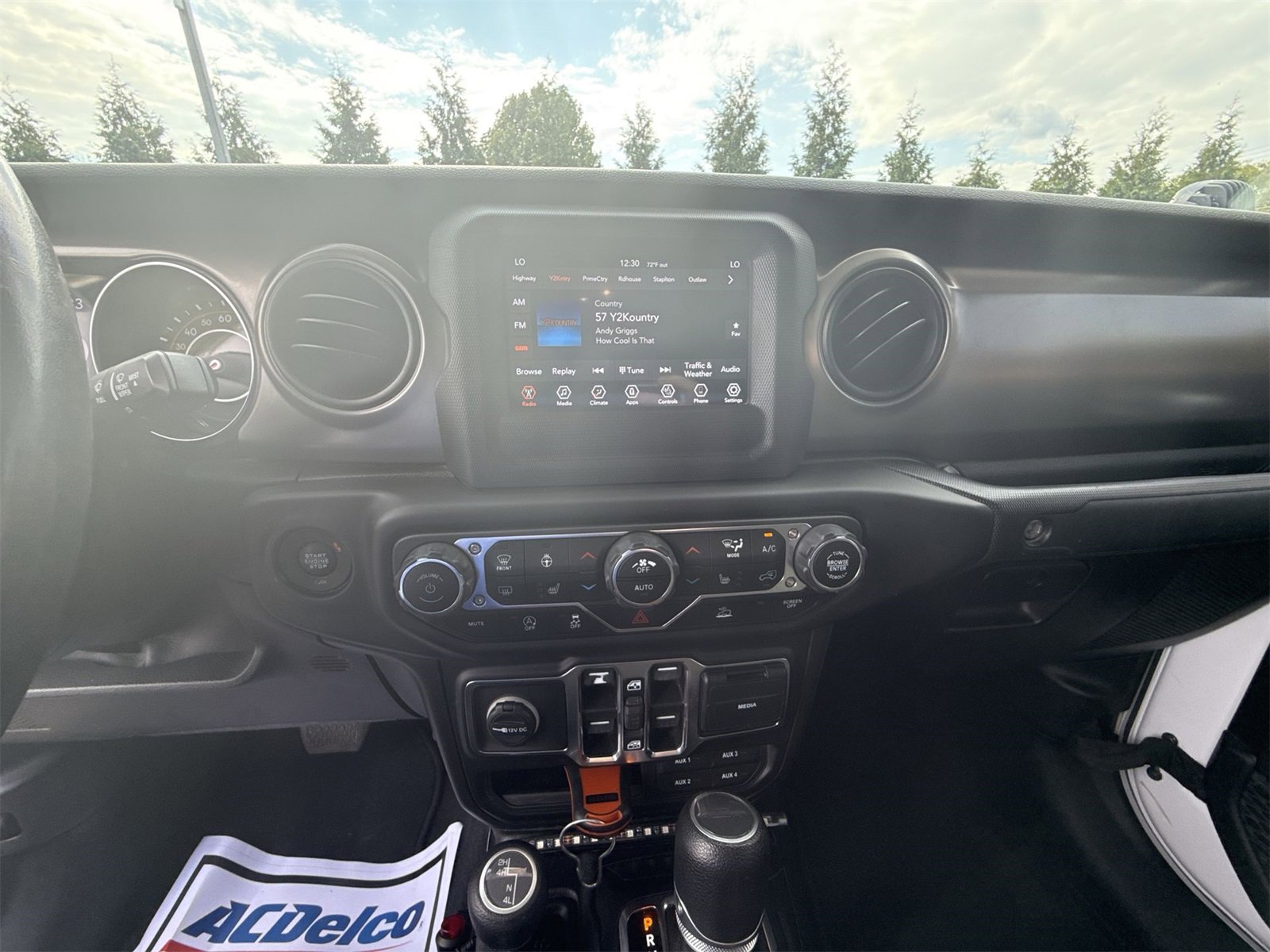 Used 2020 Jeep Gladiator Sport w/ Quick Order Package 24S image 11