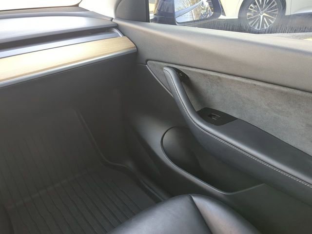 Used 2020 Tesla Model Y Long Range image 20