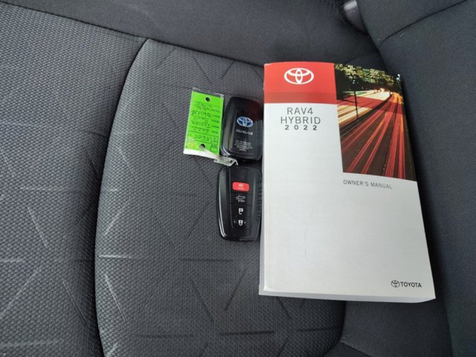 Used 2022 Toyota RAV4 XLE w/ Convenience Package AWD/4WD image 22