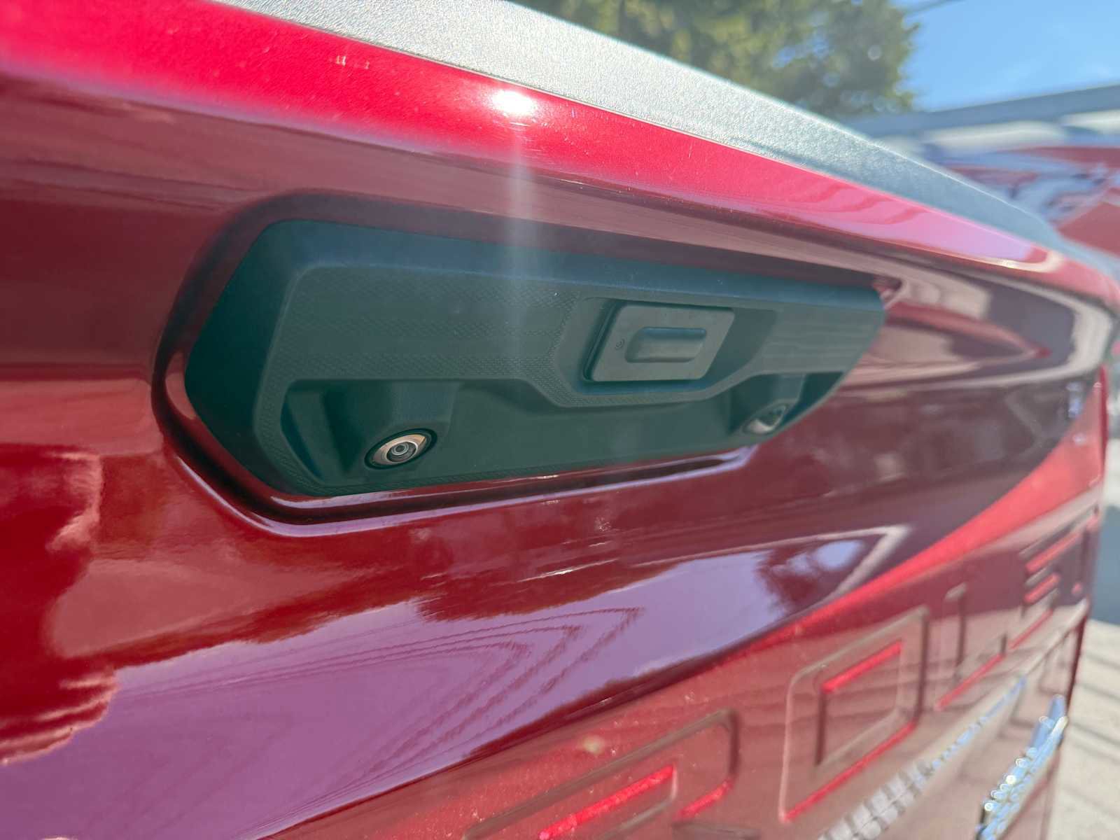 Used 2023 Chevrolet Silverado 1500 High Country w/ Technology Package image 32