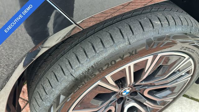 Used 2025 BMW X3 xDrive30i w/ Premium Package image 9
