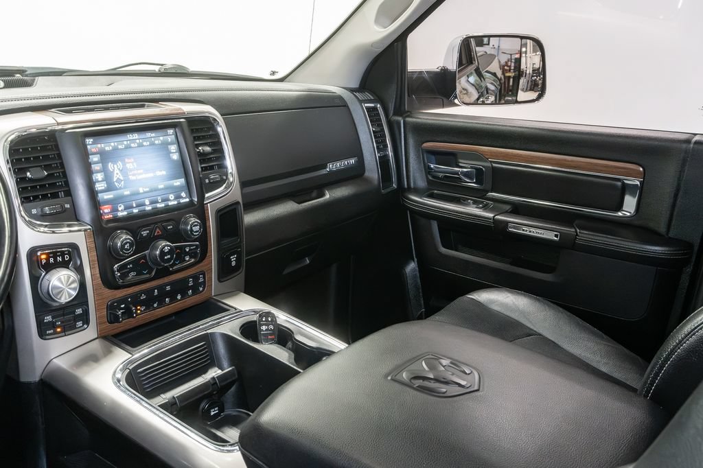 Used 2018 RAM 1500 Laramie AWD/4WD image 12