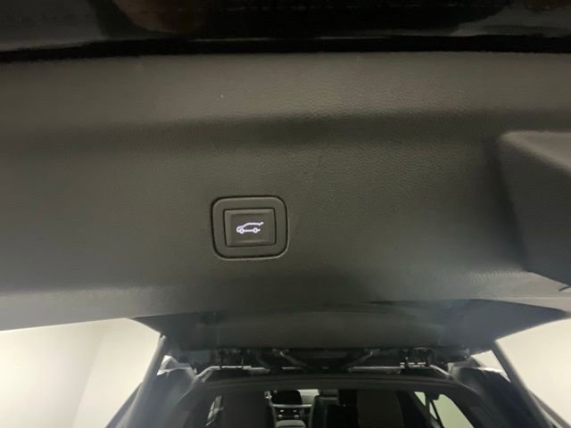 New 2026 Chevrolet Suburban Premier w/ LPO, Illumination Package image 32