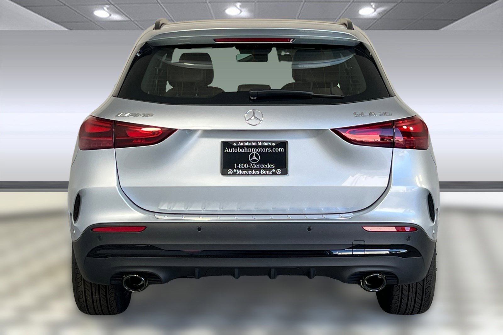 New 2026 Mercedes-Benz GLA 35 AMG 4MATIC image 9