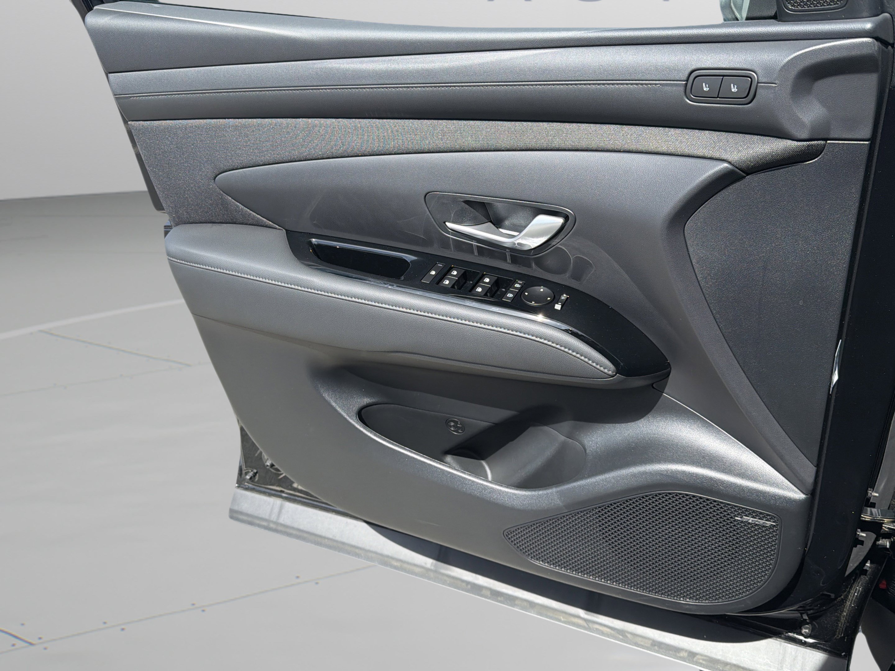 New 2026 Hyundai Santa Cruz Limited AWD/4WD image 8