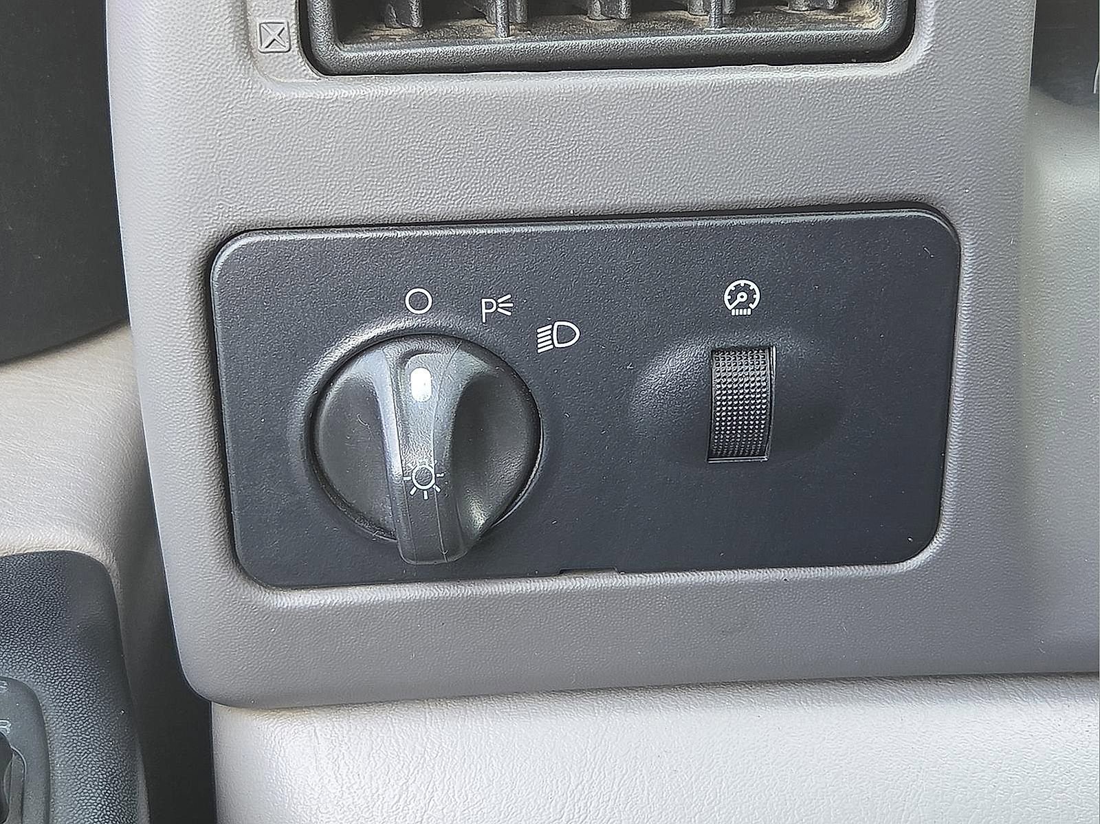 Used 2001 Ford F250 2WD SuperCab Super Duty image 21