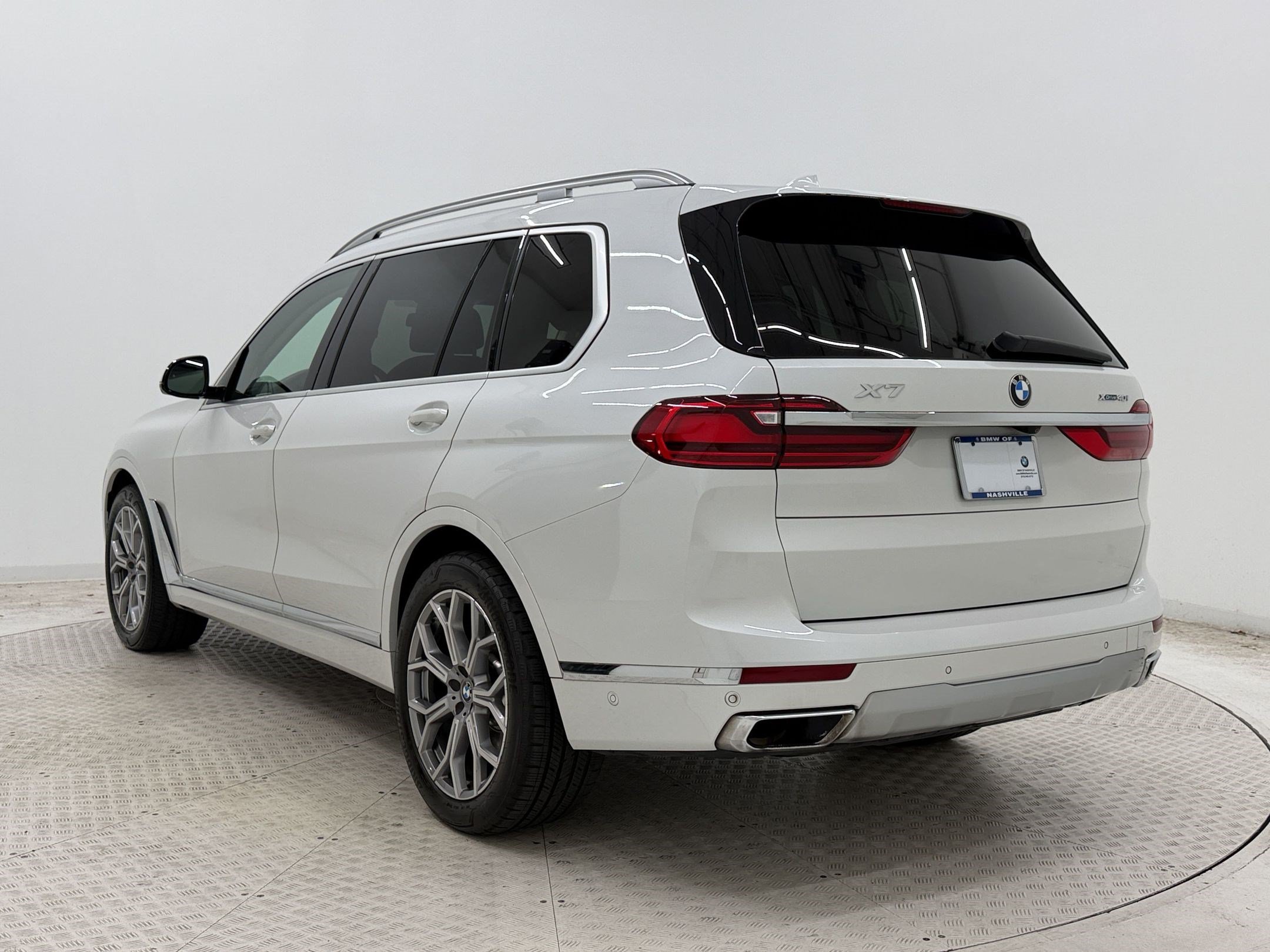Used 2020 BMW X7 xDrive40i w/ Premium Package AWD/4WD image 3