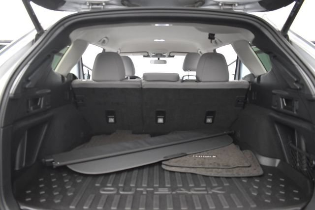 Used 2023 Subaru Outback Premium AWD/4WD image 7