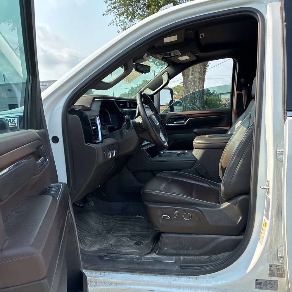 Used 2024 GMC Sierra 2500 Denali w/ Denali Reserve Package AWD/4WD image 9
