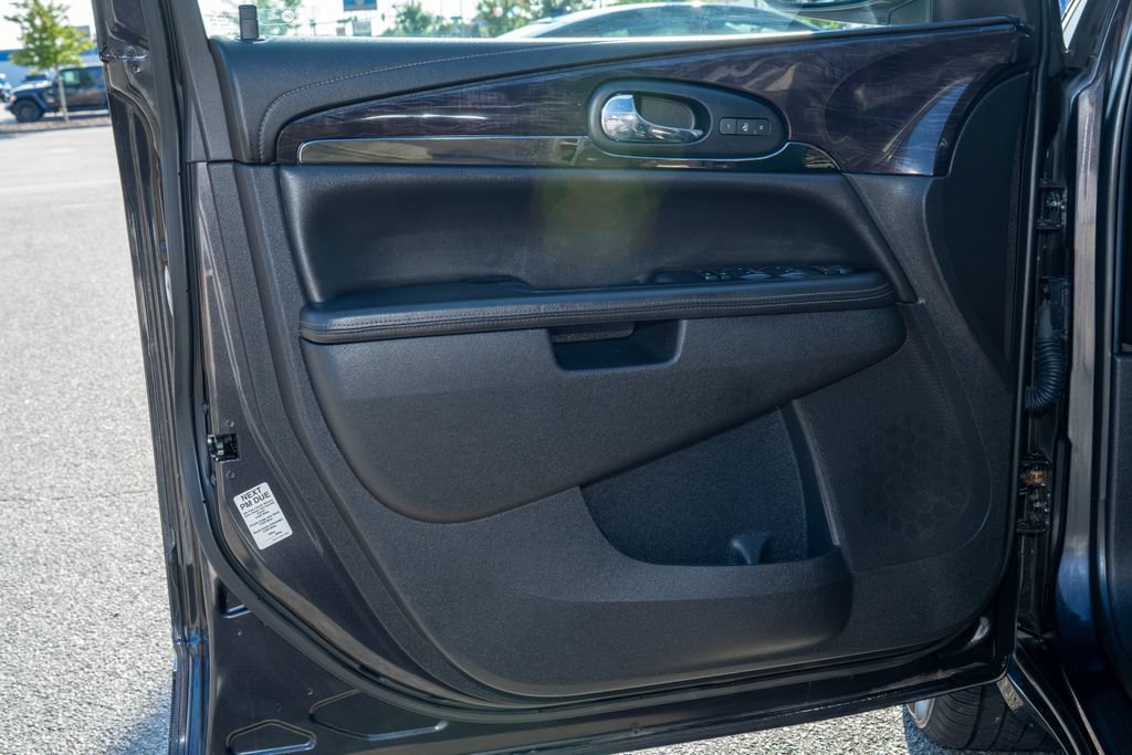 Used 2017 Buick Enclave Leather AWD/4WD image 11
