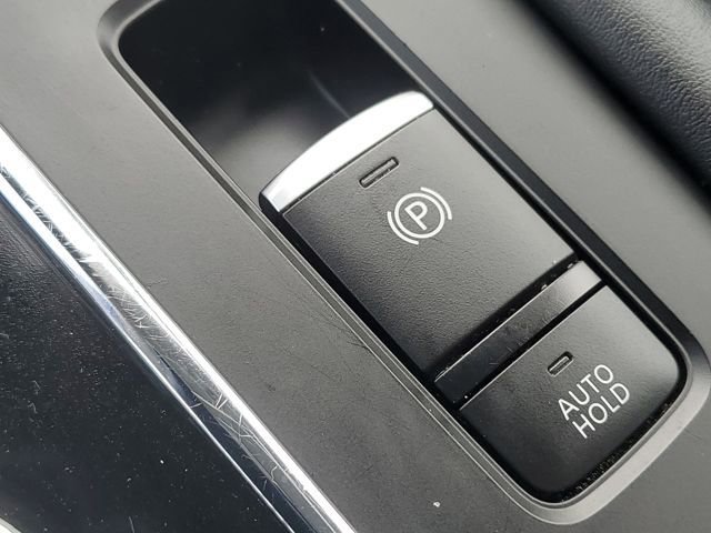 Used 2024 Mitsubishi Outlander SE image 27