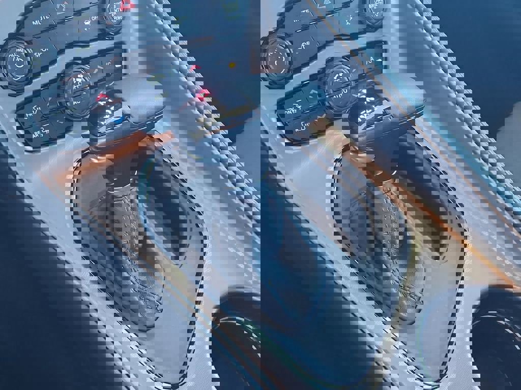 Used 2023 Dodge Challenger SXT image 15