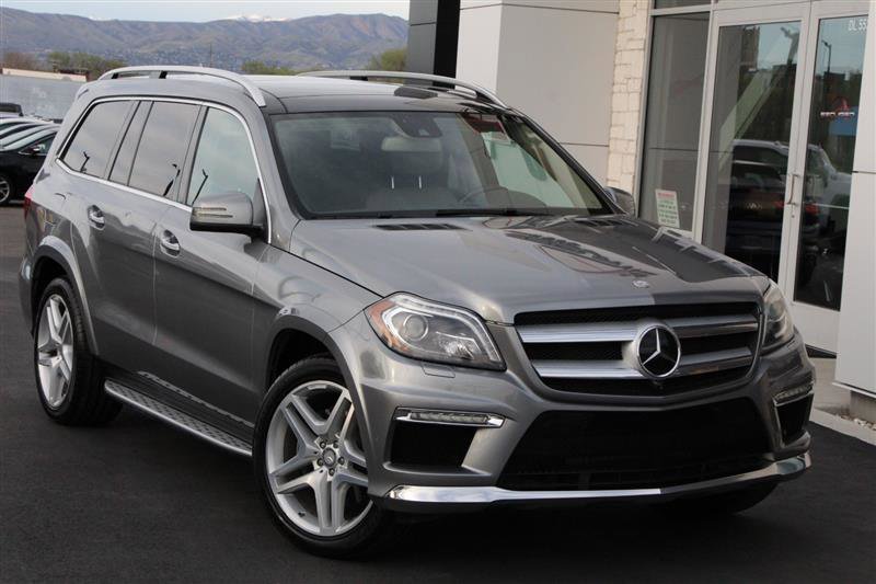 Used 2016 Mercedes-Benz GL 550 4MATIC image 2