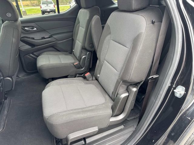 Used 2023 Chevrolet Traverse LT image 16