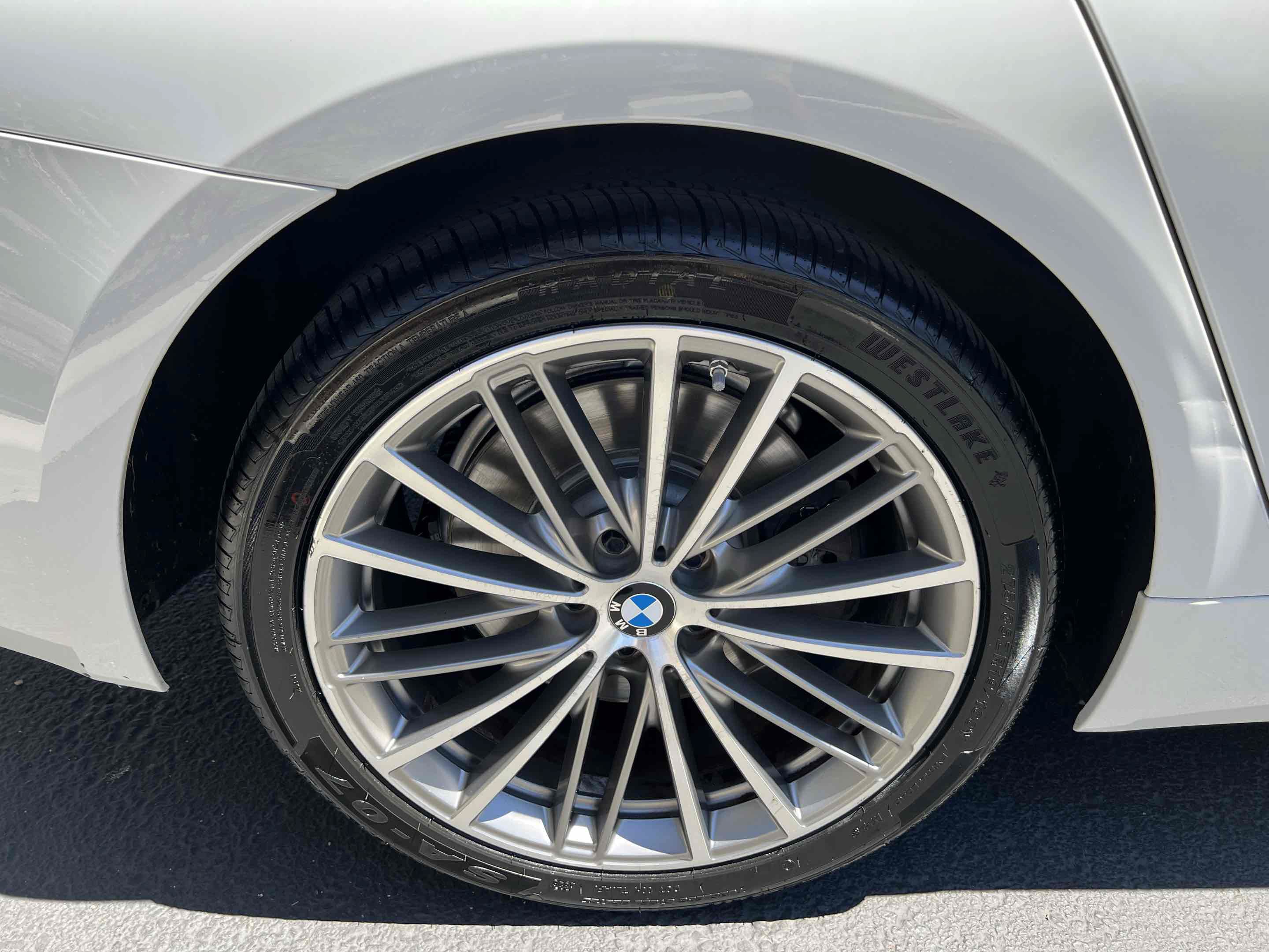Used 2017 BMW 540i RWD image 71
