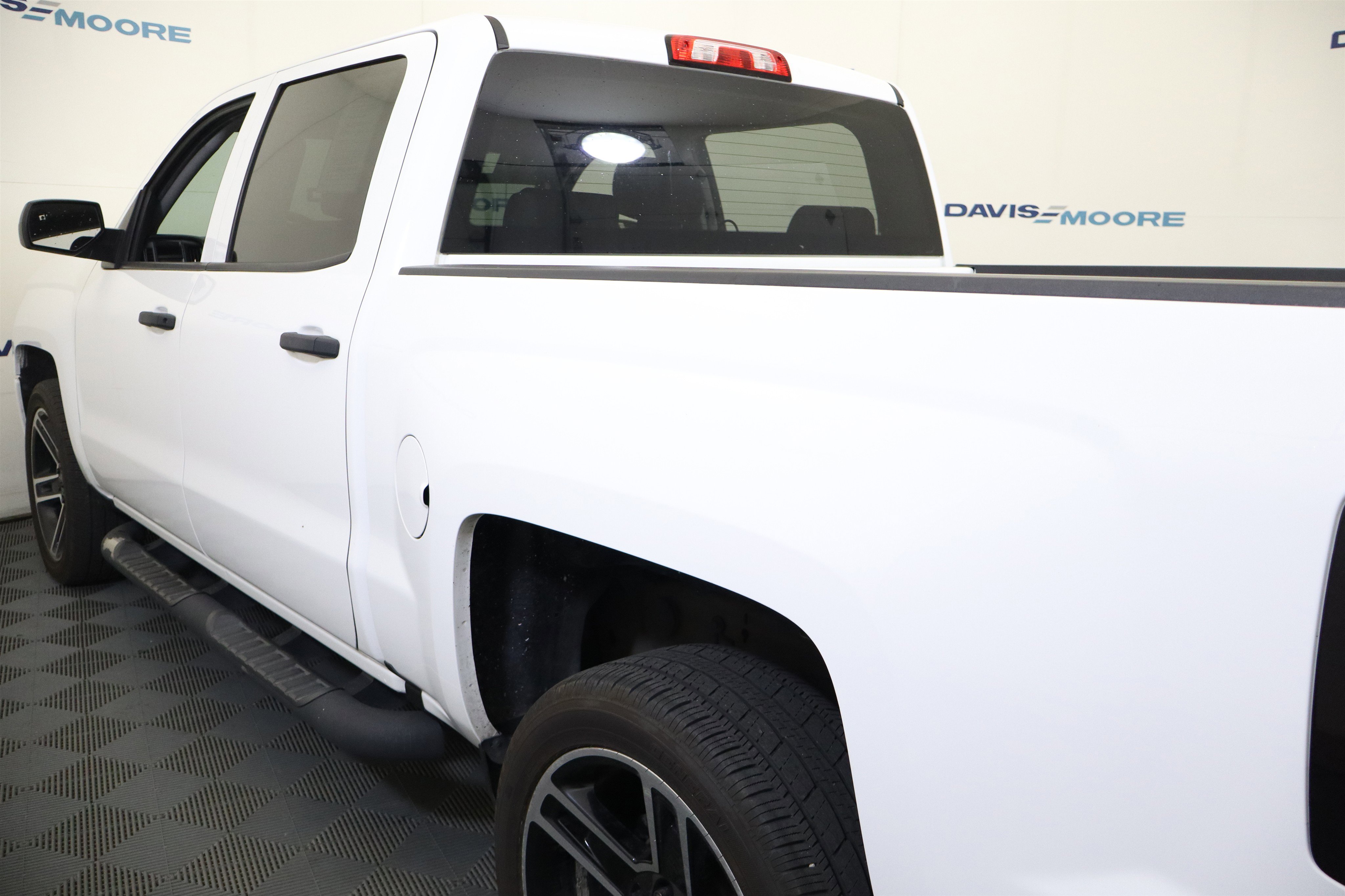 Used 2018 Chevrolet Silverado 1500 Custom w/ LPO, Black Pack AWD/4WD image 11