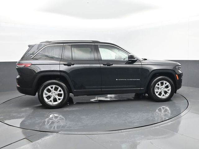Used 2023 Jeep Grand Cherokee Limited image 4
