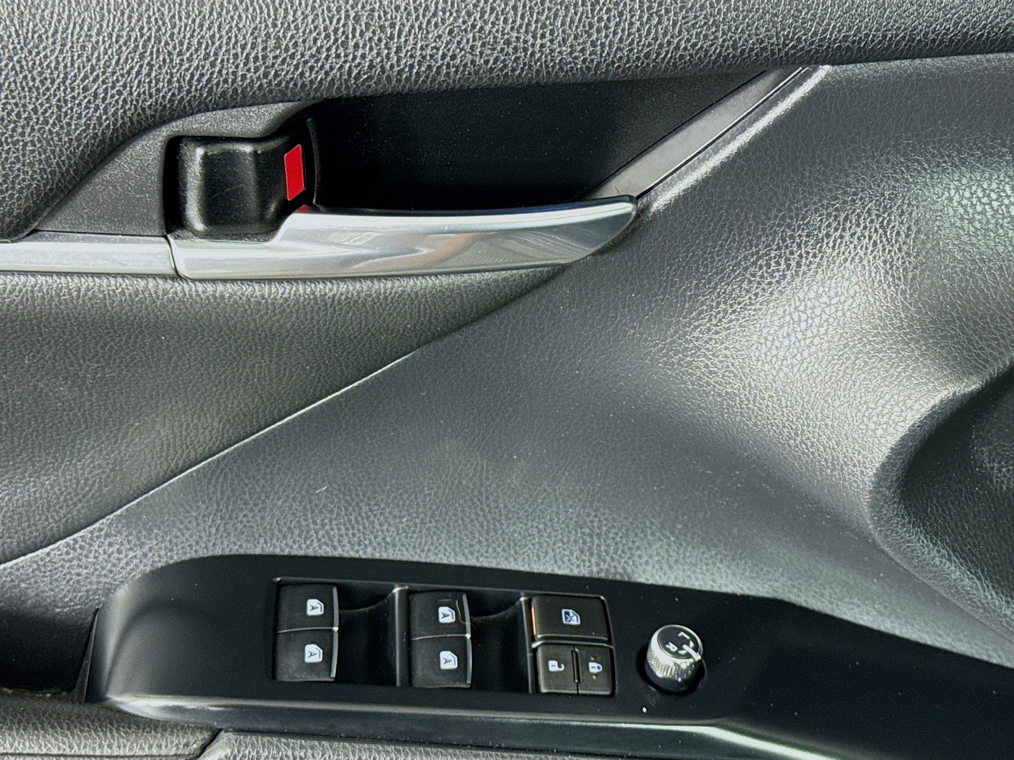 Used 2019 Toyota Camry XLE image 22