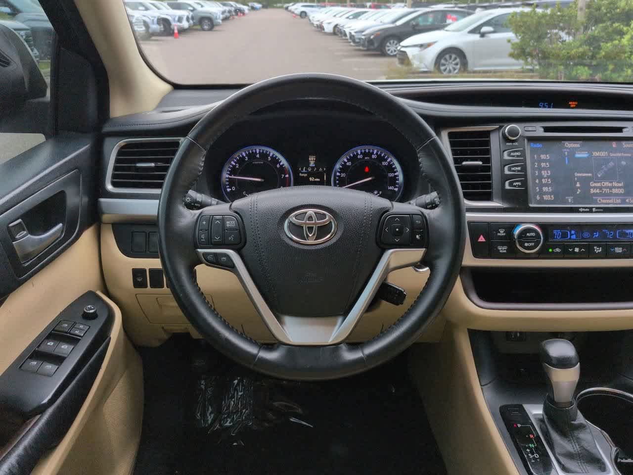 Used 2015 Toyota Highlander XLE FWD image 16
