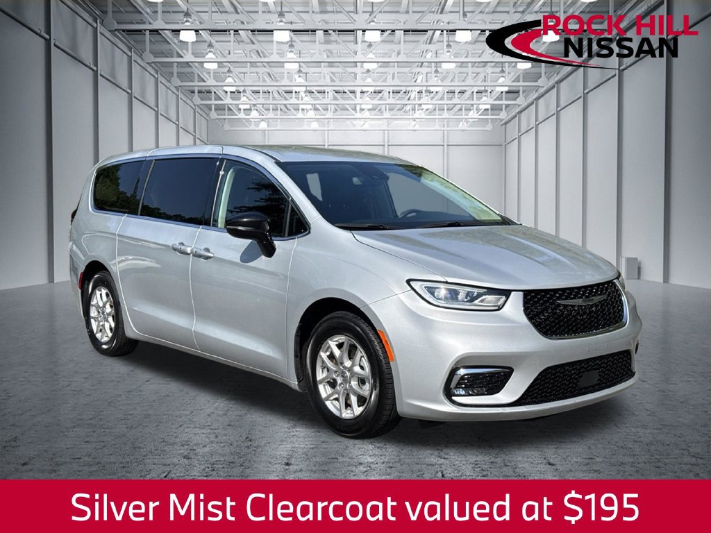 Used 2024 Chrysler Pacifica Touring-L