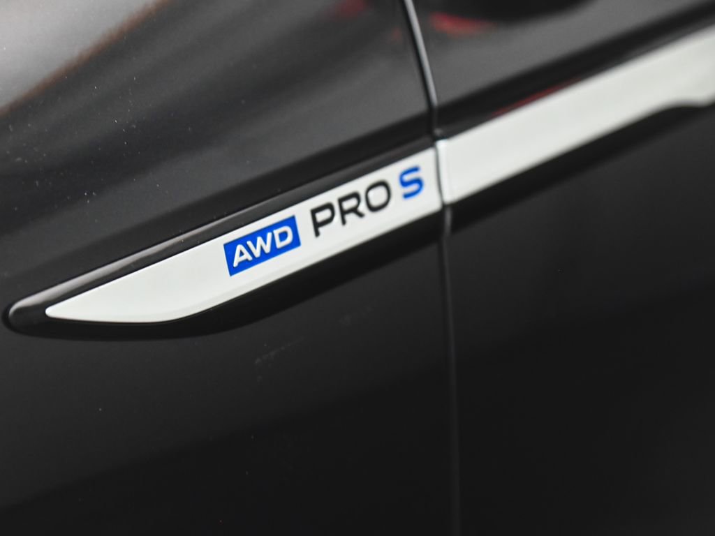 Used 2023 Volkswagen ID.4 Pro S image 31