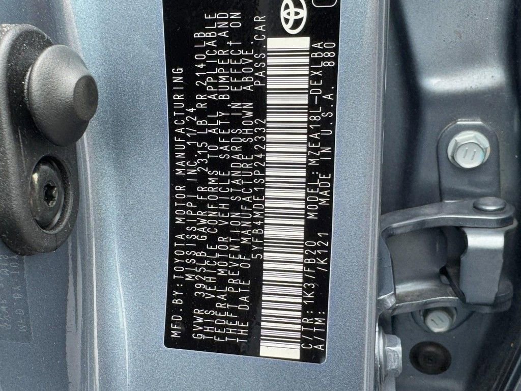 Certified 2025 Toyota Corolla LE image 25