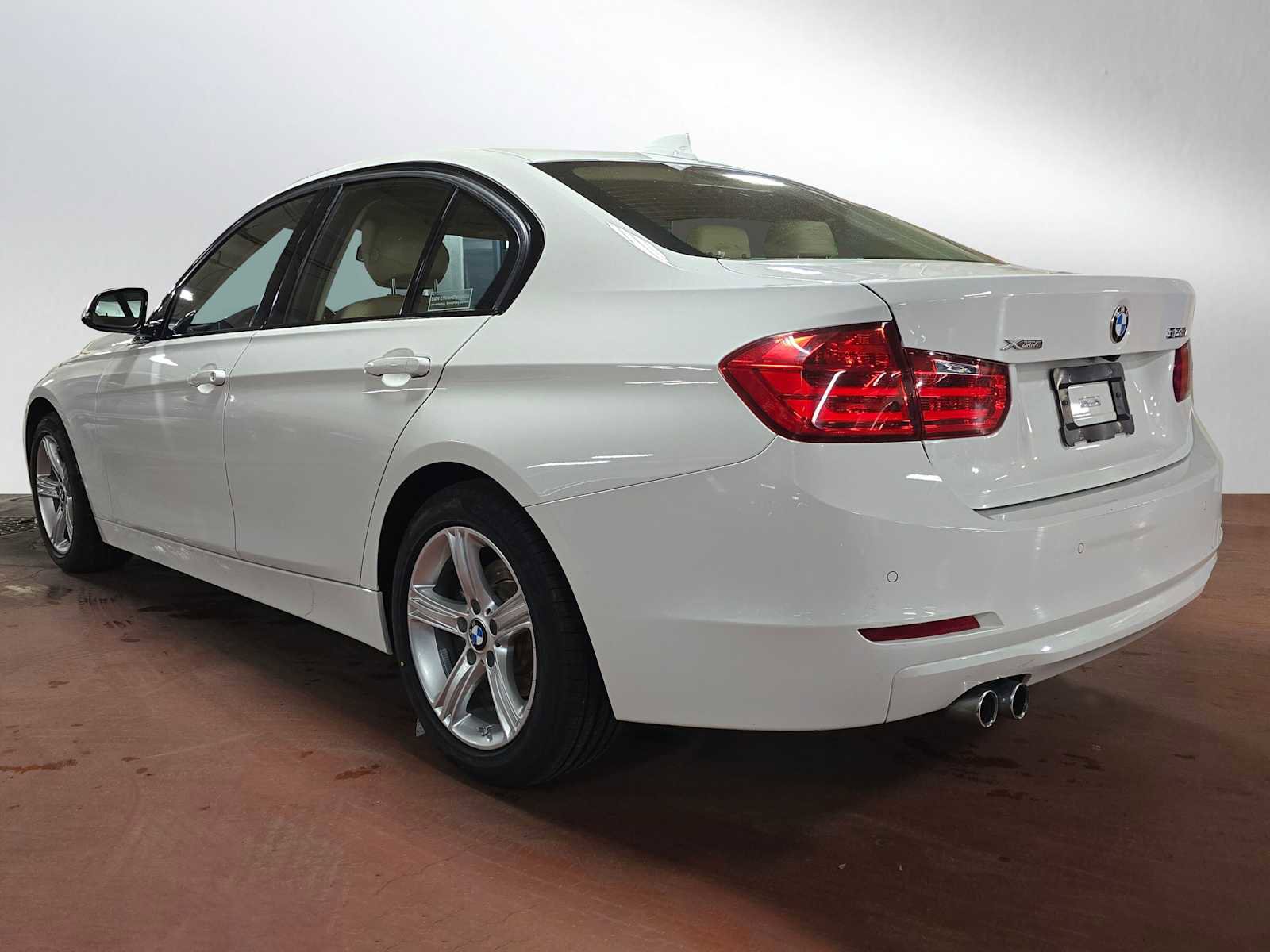 Used 2015 BMW 328i xDrive Sedan AWD/4WD image 5