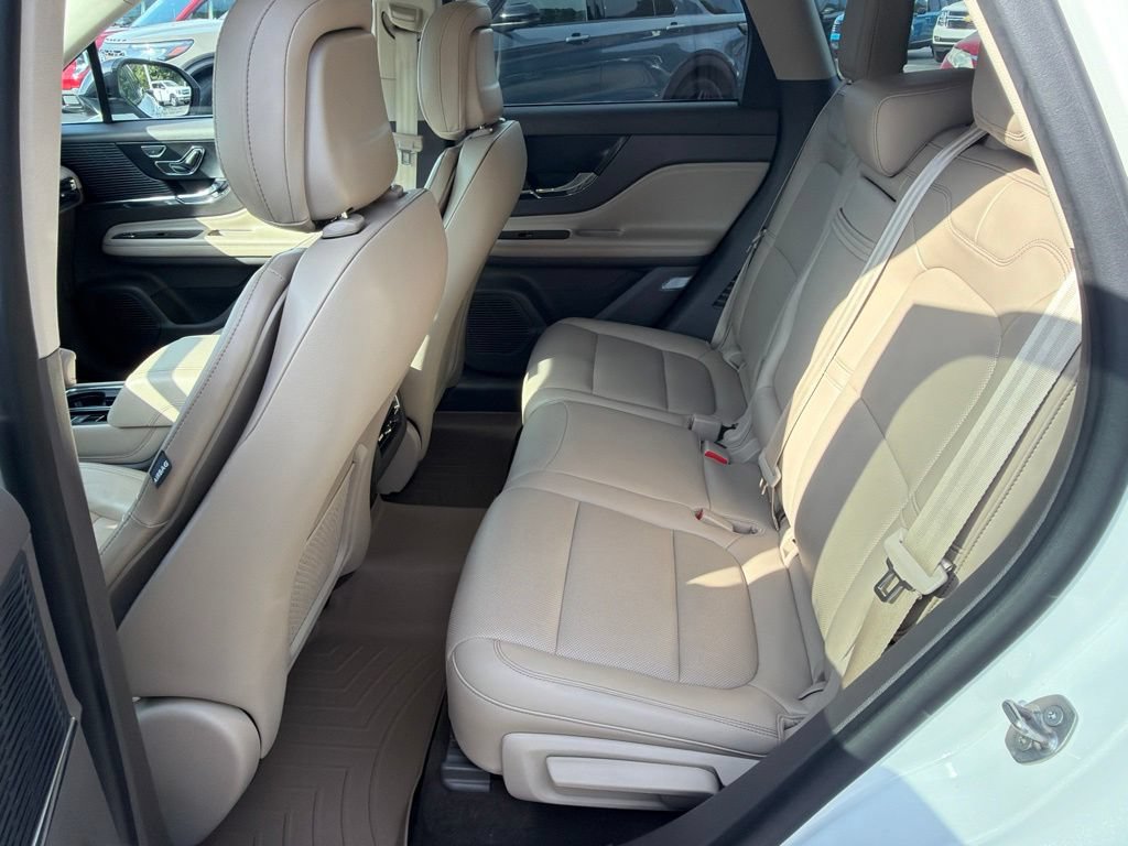 Used 2020 Lincoln Corsair FWD w/ Premium Package image 9