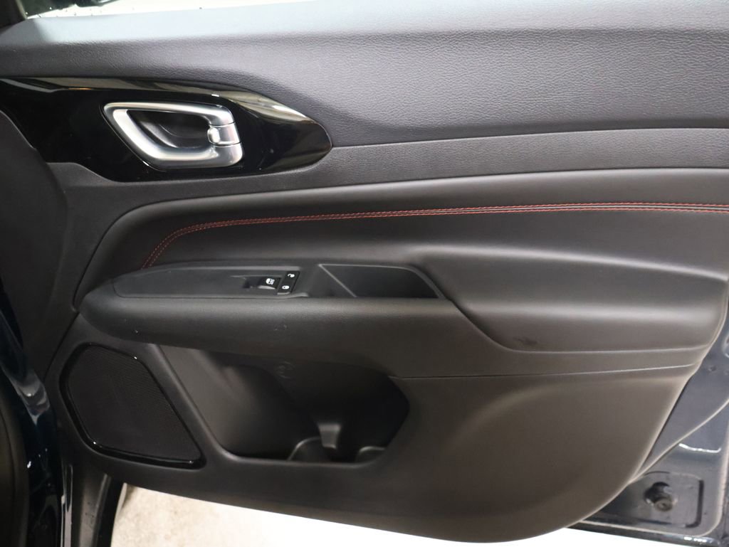New 2026 Jeep Compass Trailhawk AWD/4WD image 19