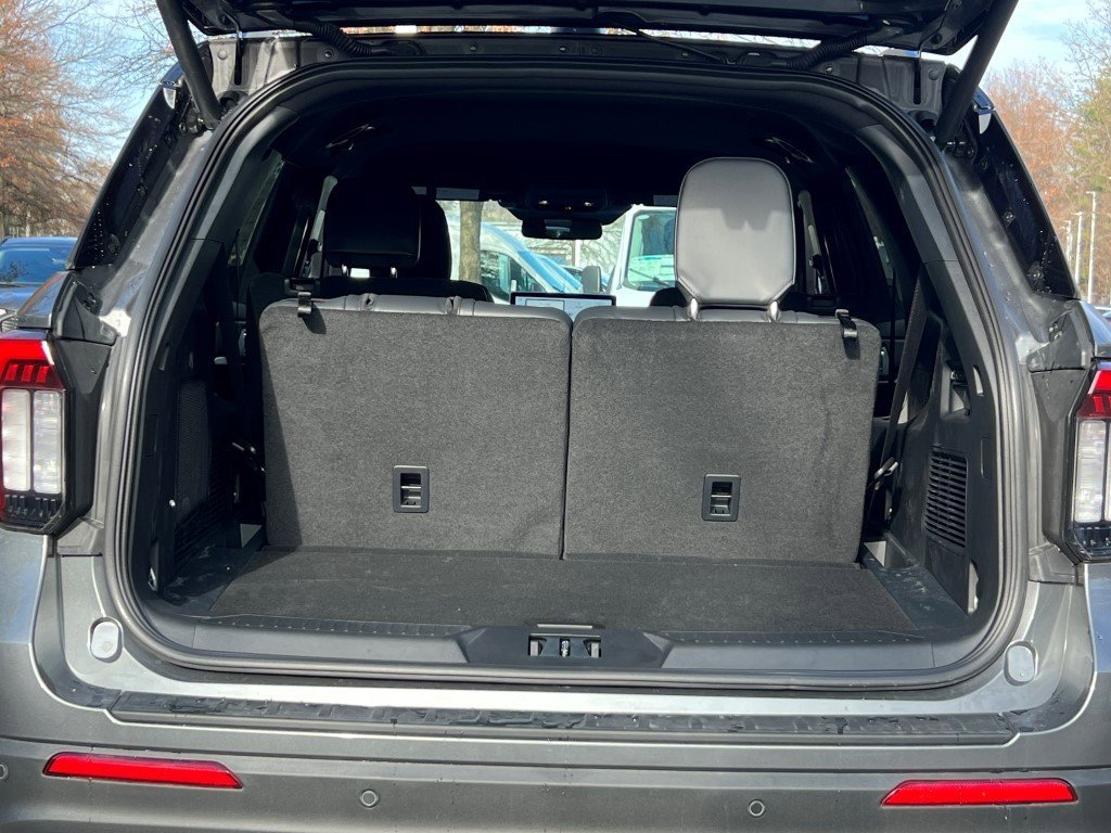 New 2026 Ford Explorer ST image 13