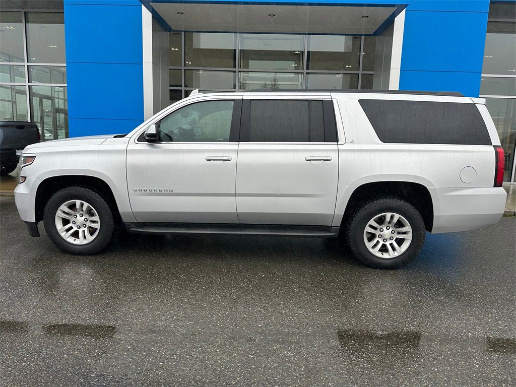 Used 2016 Chevrolet Suburban LT image 2