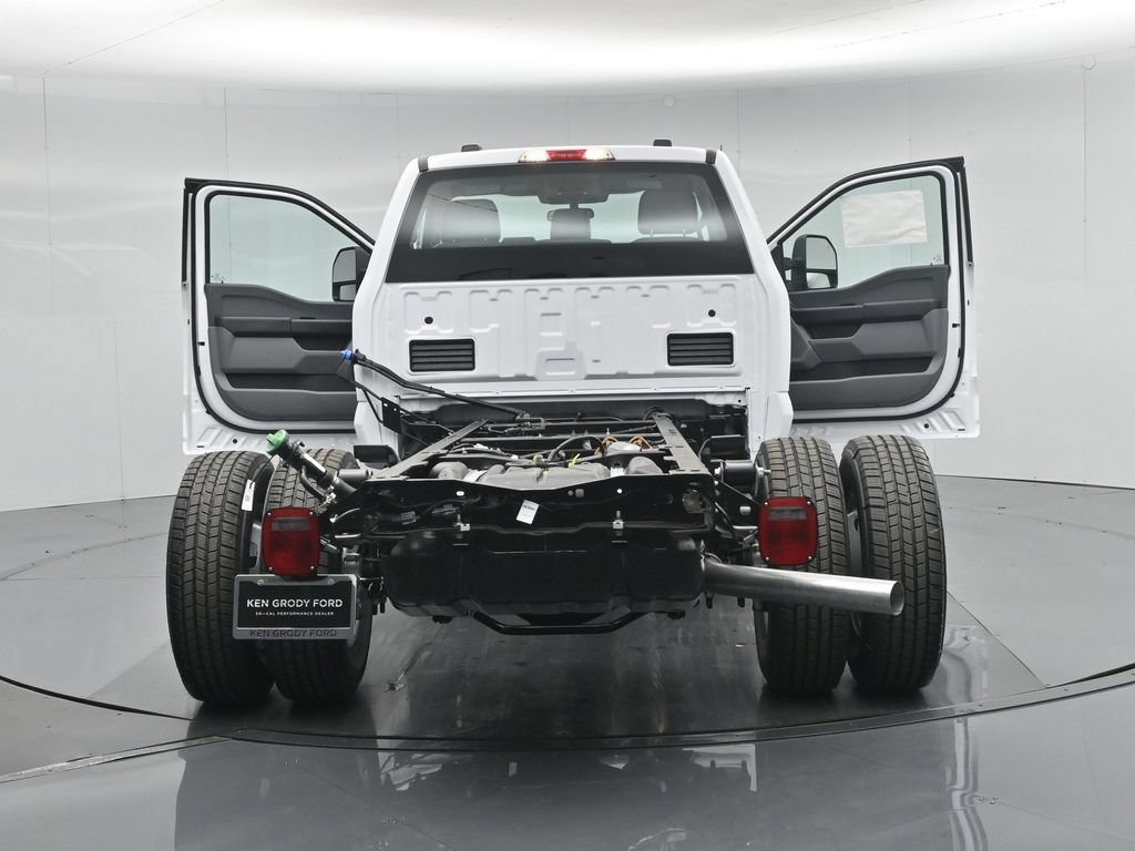 New 2026 Ford F350 XL w/ XL Chrome Package RWD image 25